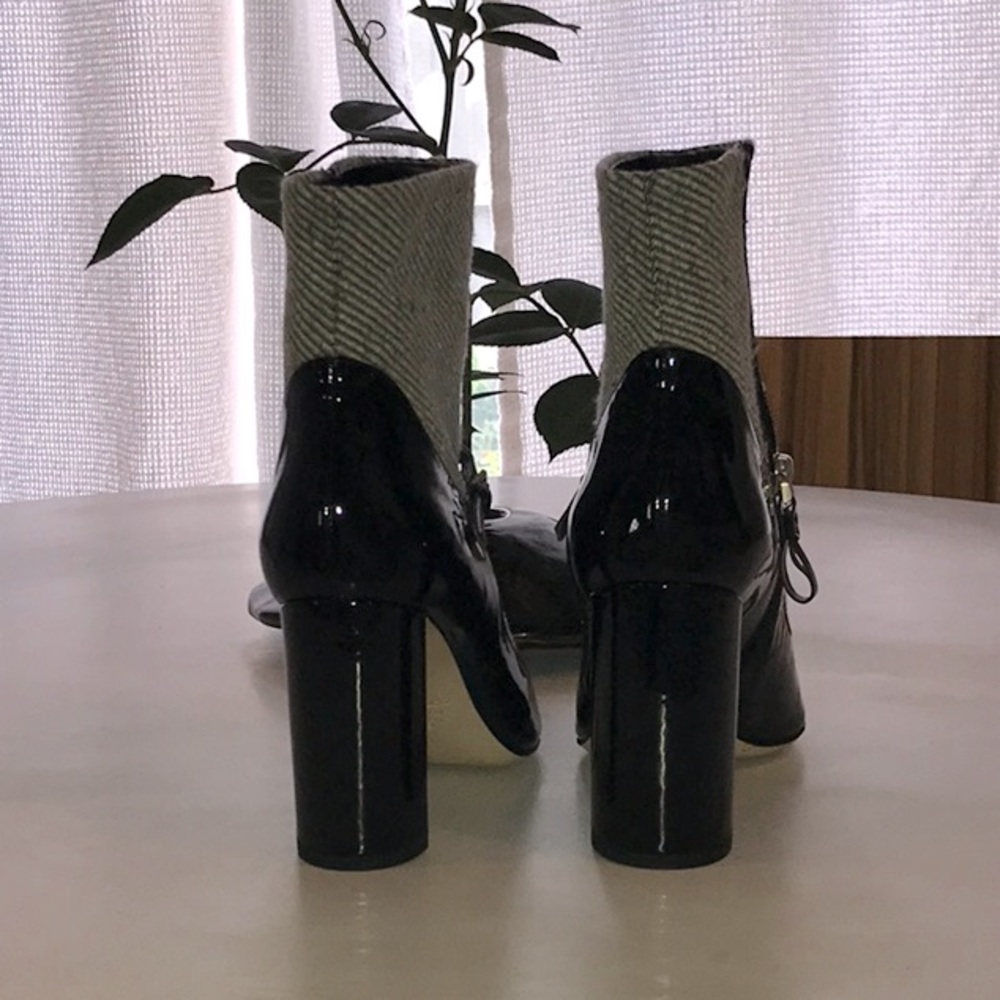 Black and white patent leather bootie - Picture 7 of 8